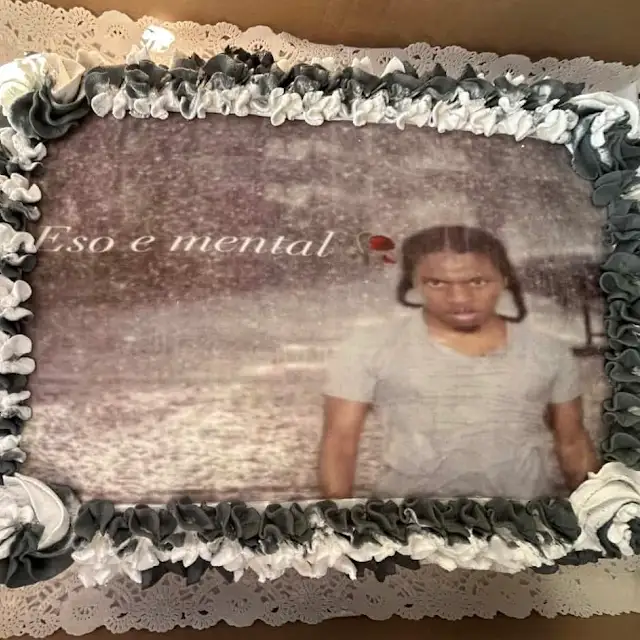 Torta personalizada 'Eso e mental' con la cara de Charles